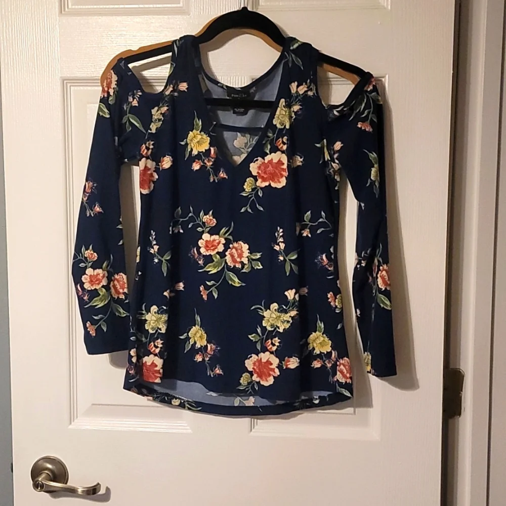 Cold-Shoulder Top - Picture 1 of 3